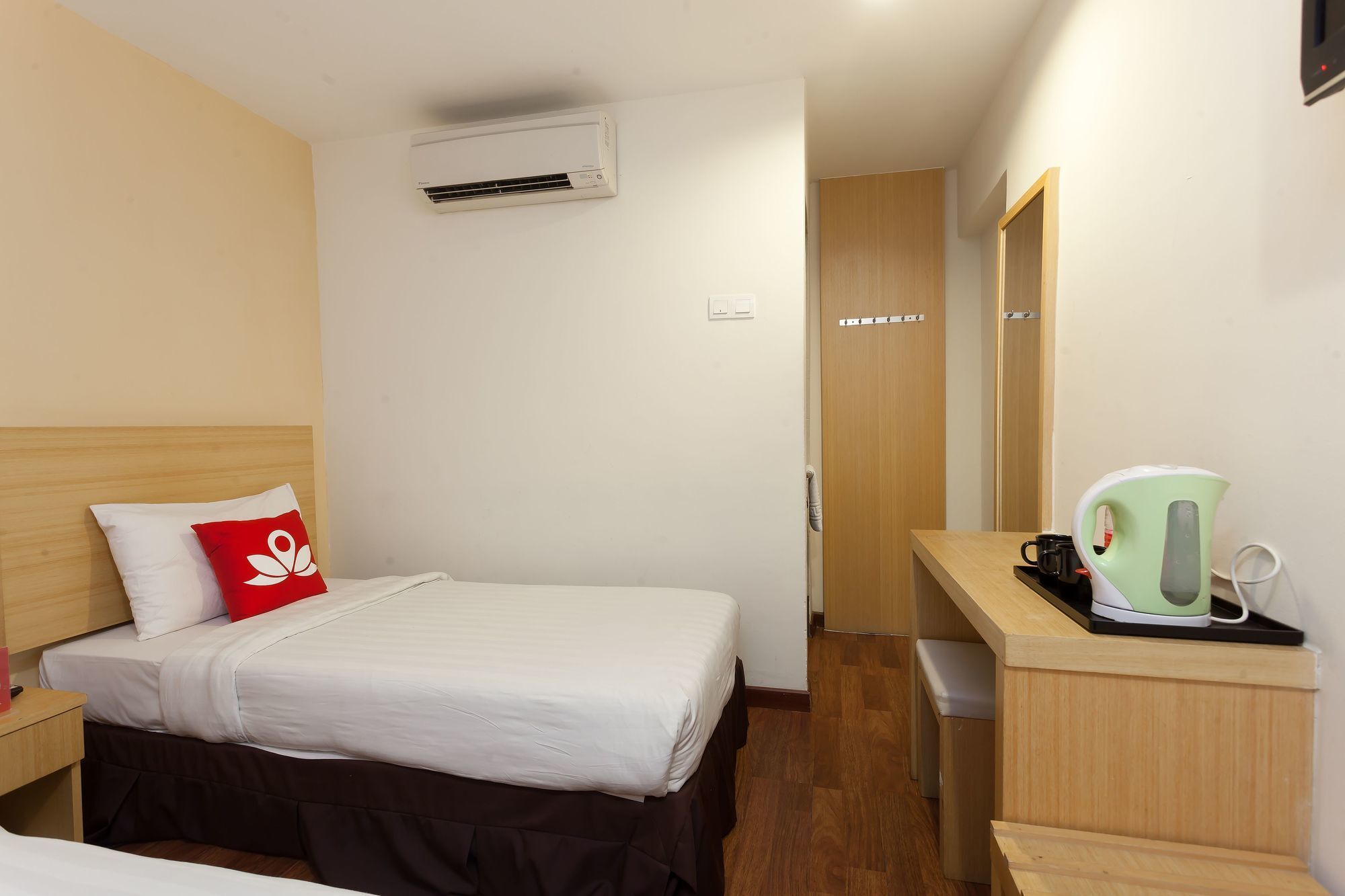 Zen Rooms Opposite Ymca Kuala Lumpur Esterno foto