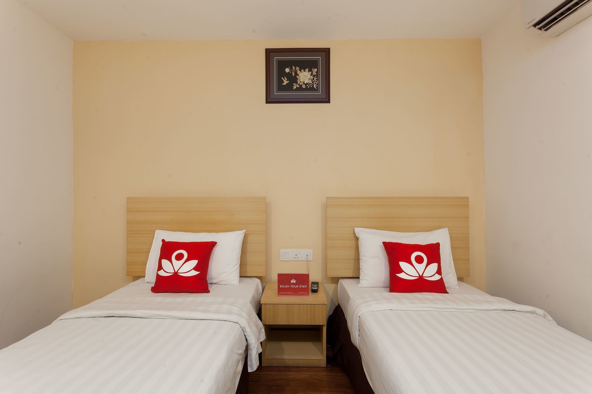 Zen Rooms Opposite Ymca Kuala Lumpur Esterno foto